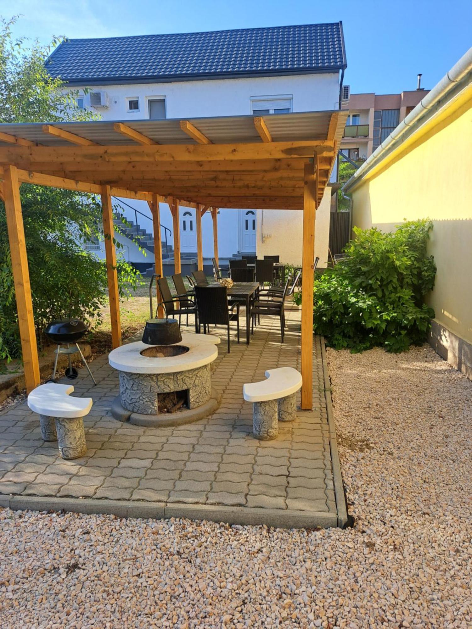 Belvarosi Lux Apartman Vásárosnamény エクステリア 写真